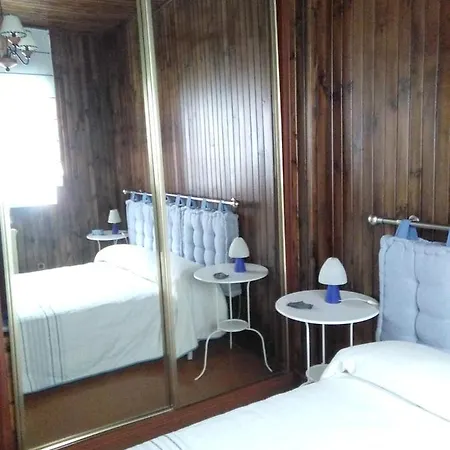 Apartment With 3 Bedrooms In Vilagarcia De Arousa 130 M From The Beach